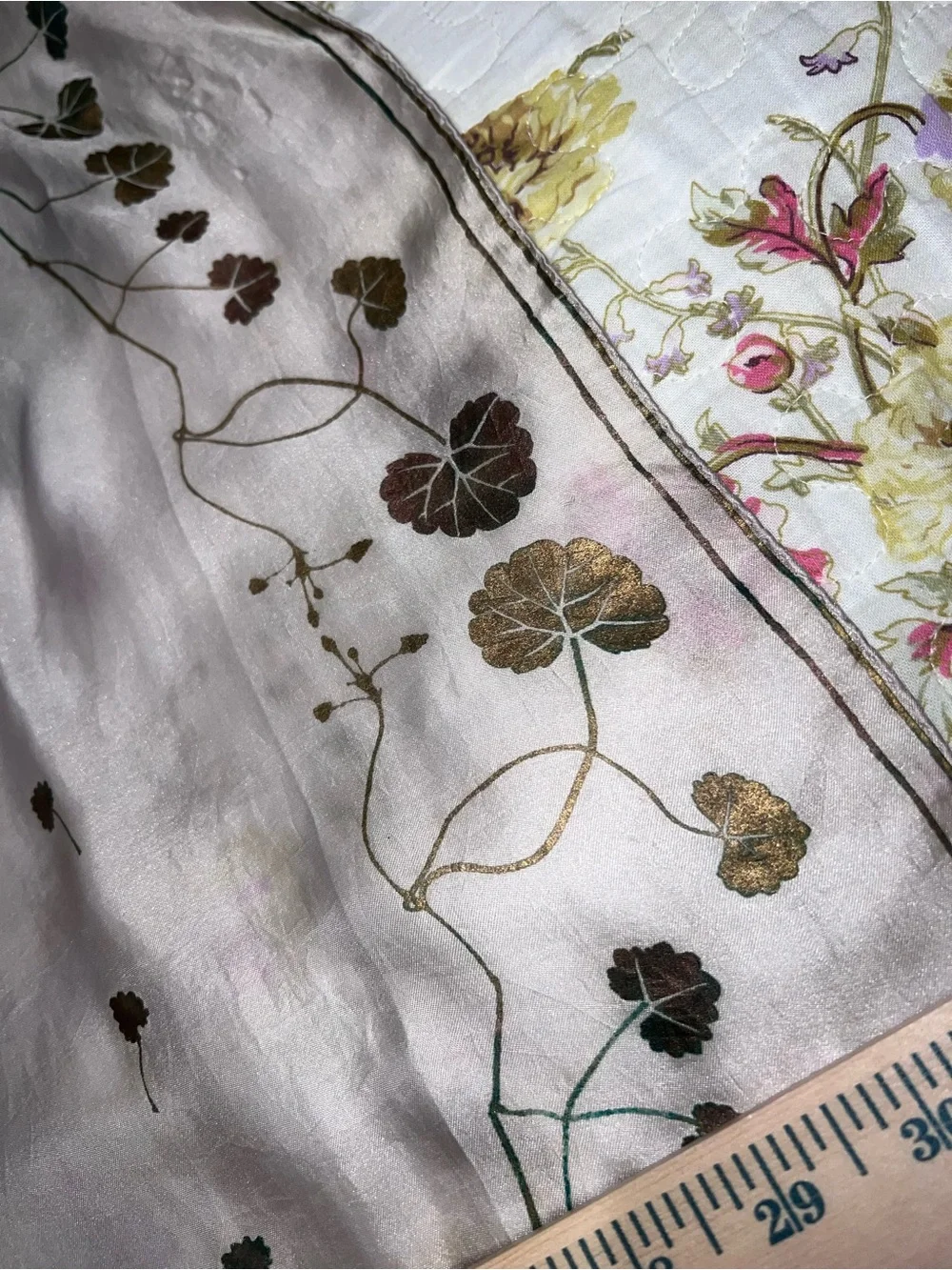 Vintage Scarves by Vera Pure Silk Scarf Ivy Leaf Border Hand Rolled ~30" Square - Picture 9 of 10